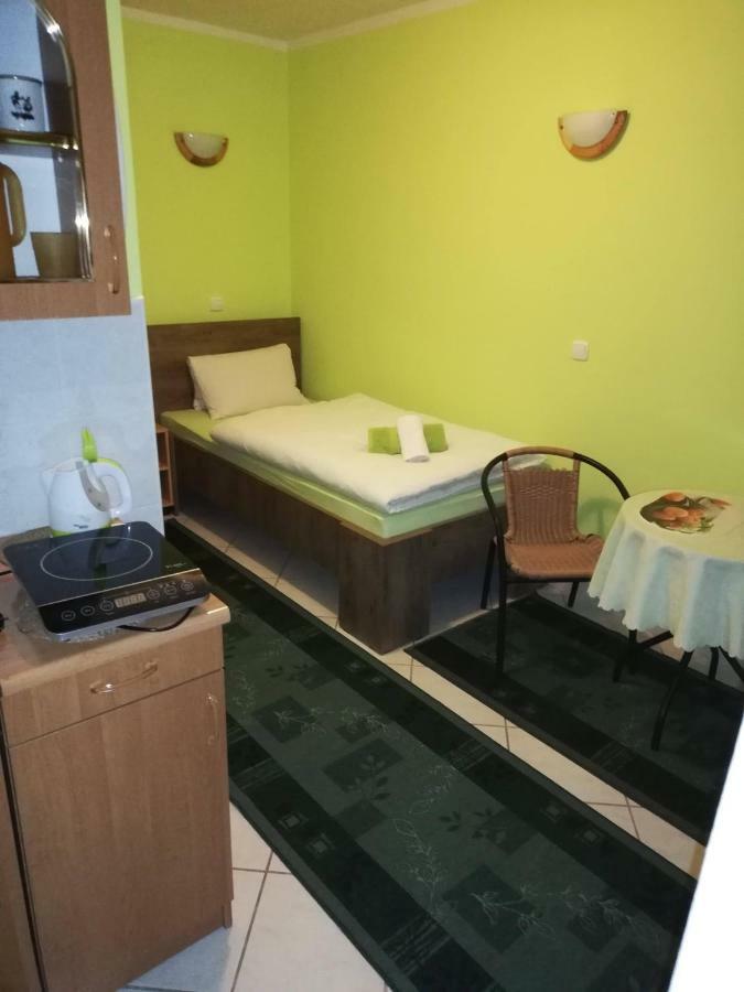 Apartman Pri Zamocku Besenova Luaran gambar